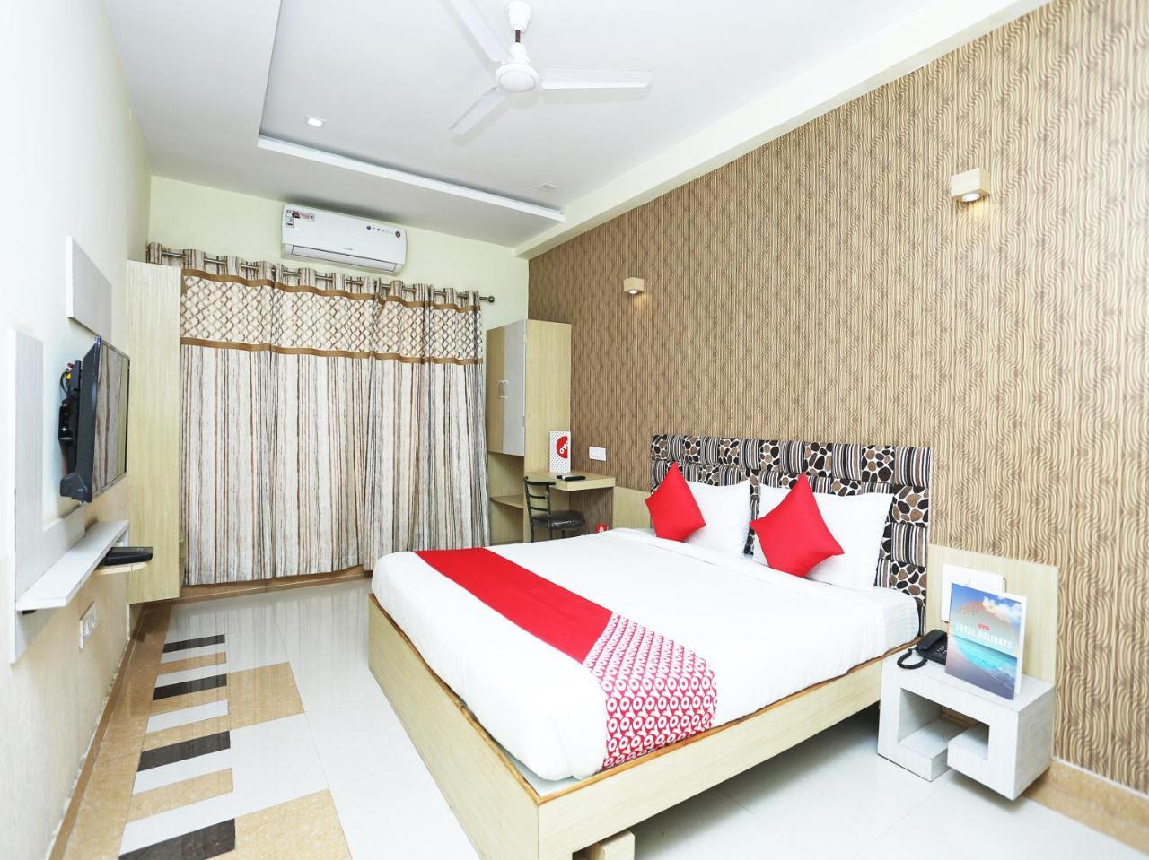 Oyo 16472 Hotel Shree Balram International Raipur  Bagian luar foto