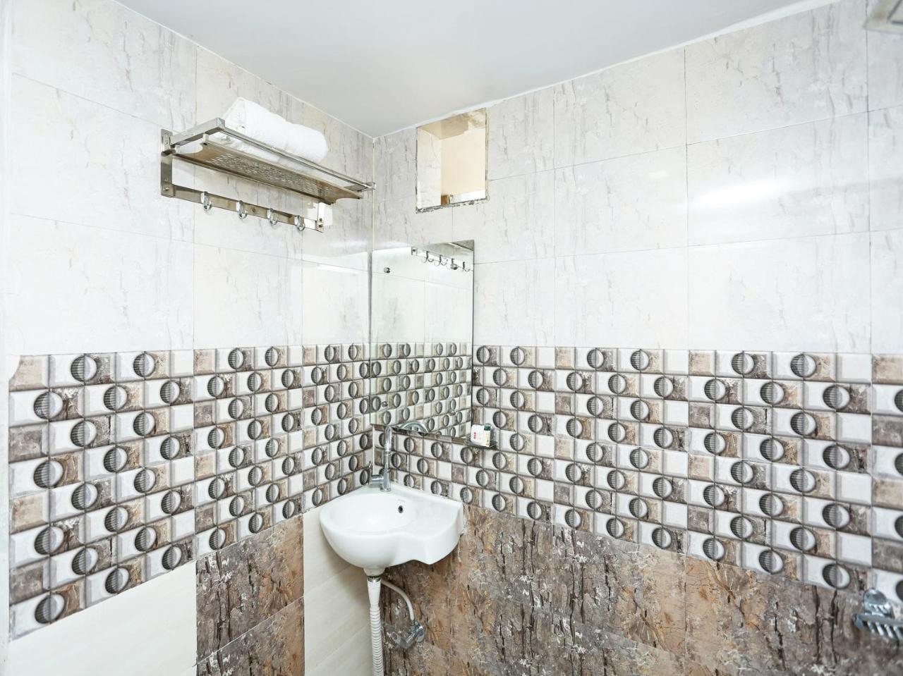 Oyo 16472 Hotel Shree Balram International Raipur  Bagian luar foto