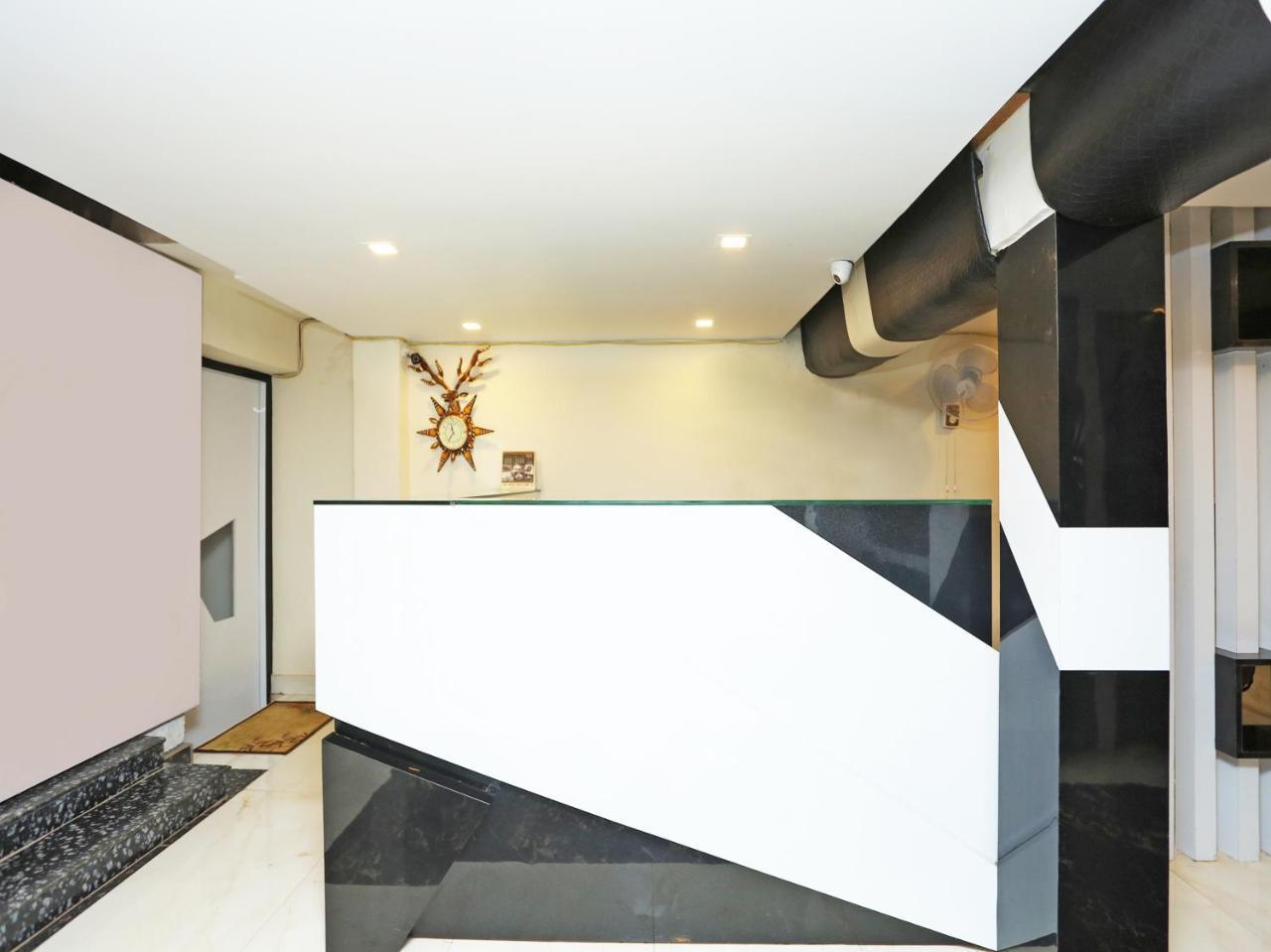 Oyo 16472 Hotel Shree Balram International Raipur  Bagian luar foto