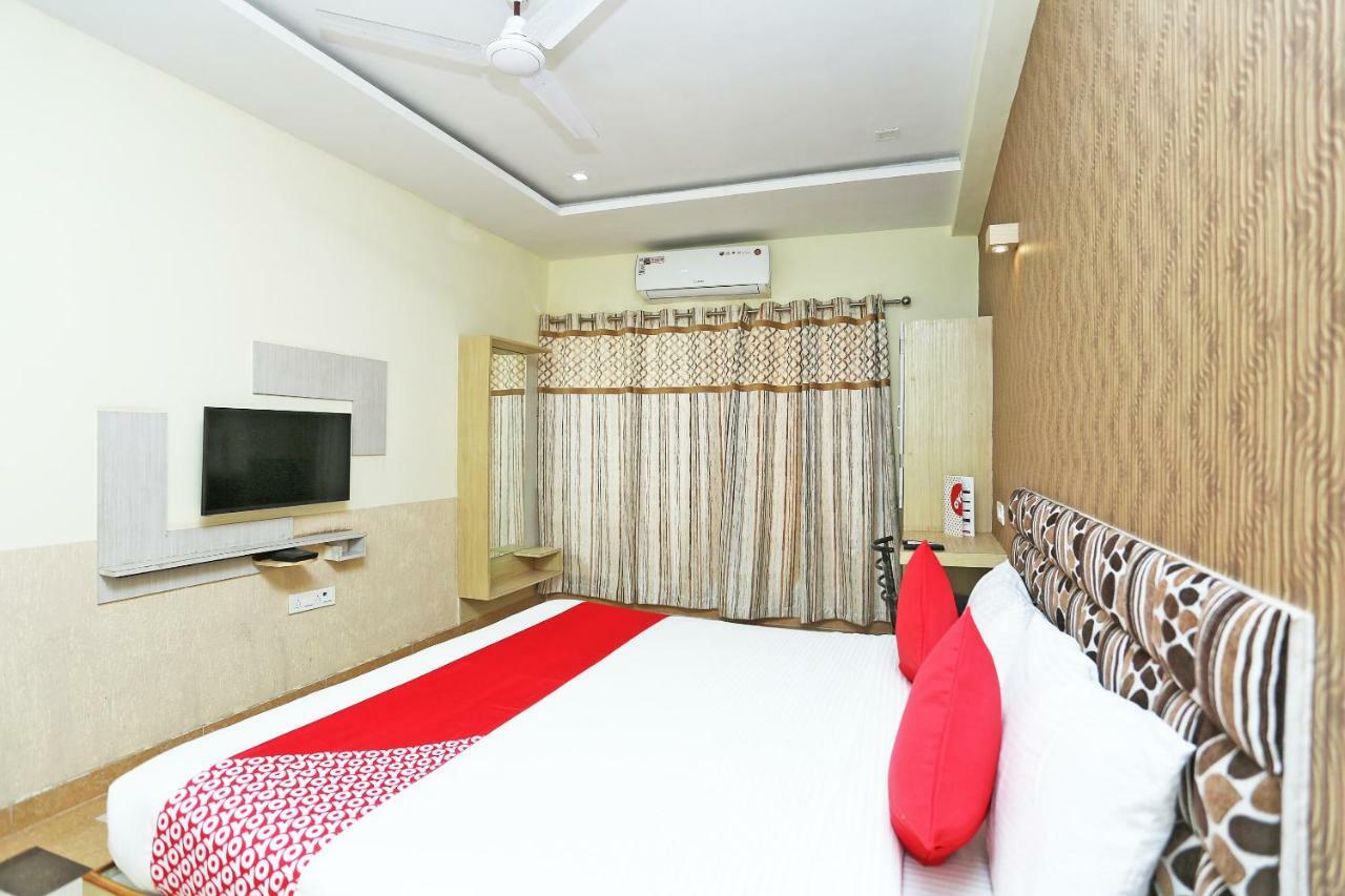 Oyo 16472 Hotel Shree Balram International Raipur  Bagian luar foto