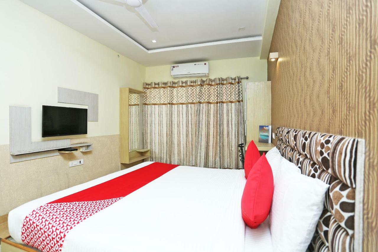 Oyo 16472 Hotel Shree Balram International Raipur  Bagian luar foto
