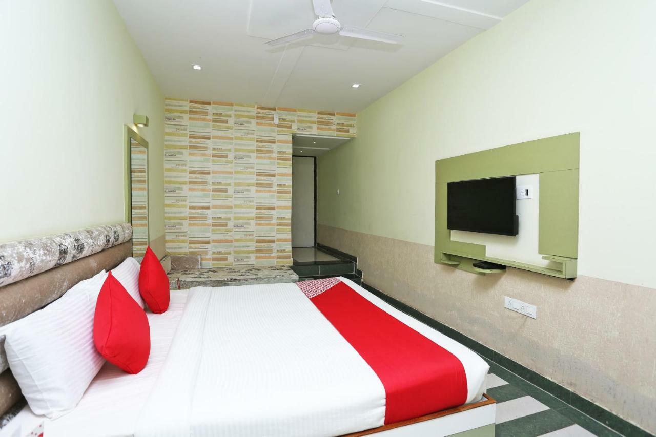 Oyo 16472 Hotel Shree Balram International Raipur  Bagian luar foto